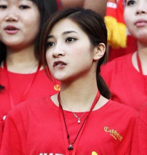 梦莹高潮三人睡一起